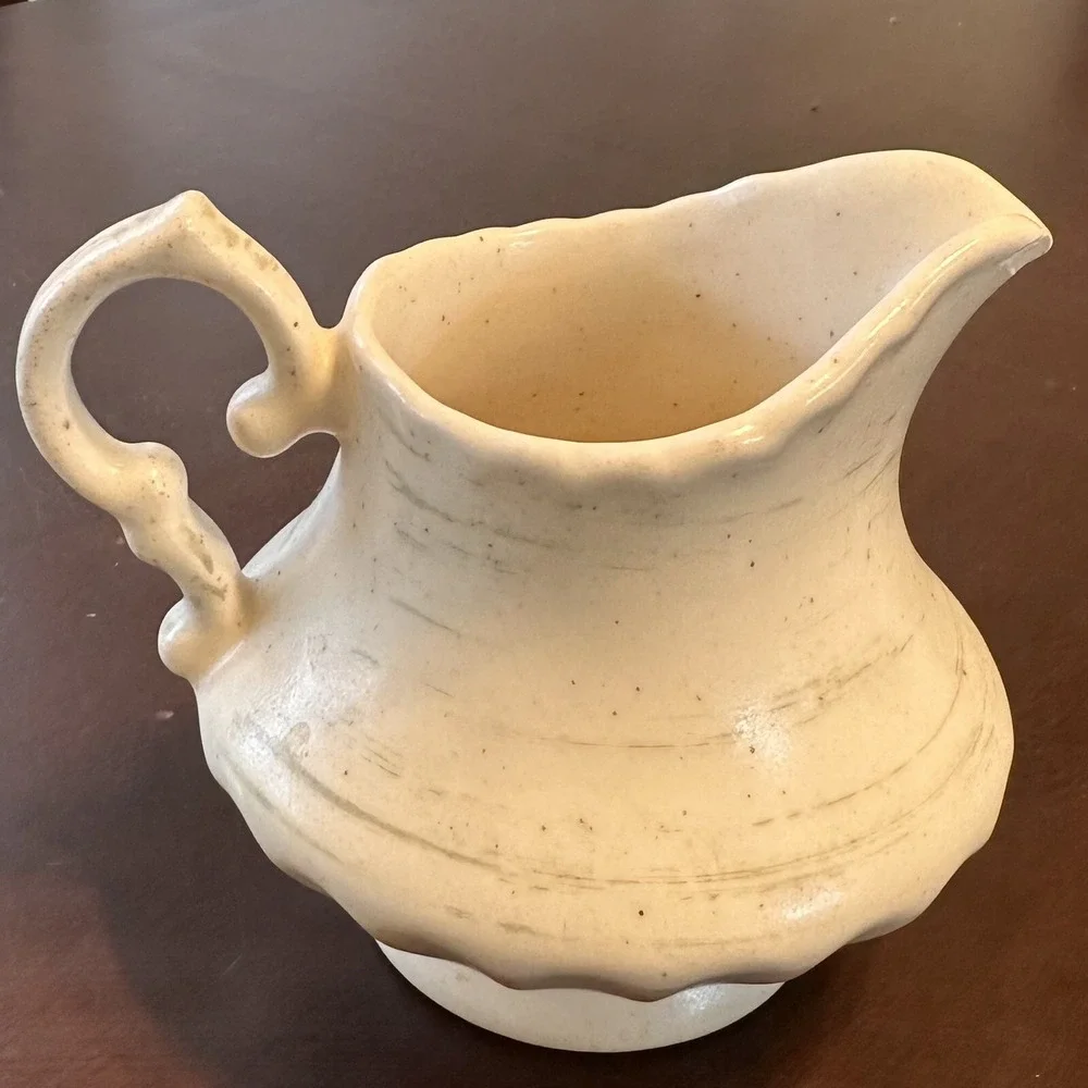 Metlox Vernon Ware‎ Pitcher Creamer Vintage Grape Hand Painted Cream Scalloped